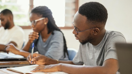 Campus Buzz: Admissions, Calendars, and Opportunities (August 15-22, 2025)